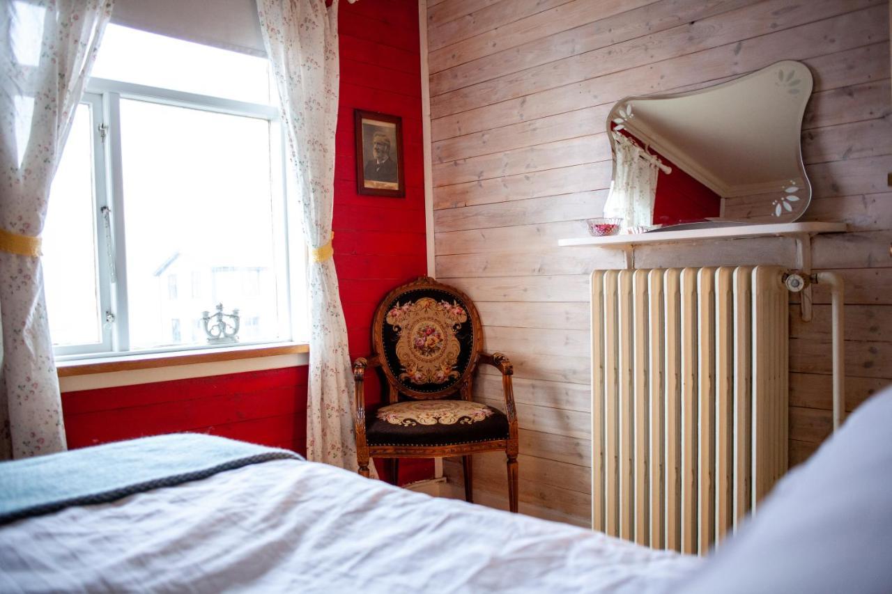 Отель Soffia'S House Siglufjordur Экстерьер фото