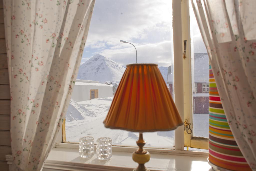 Отель Soffia'S House Siglufjordur Экстерьер фото